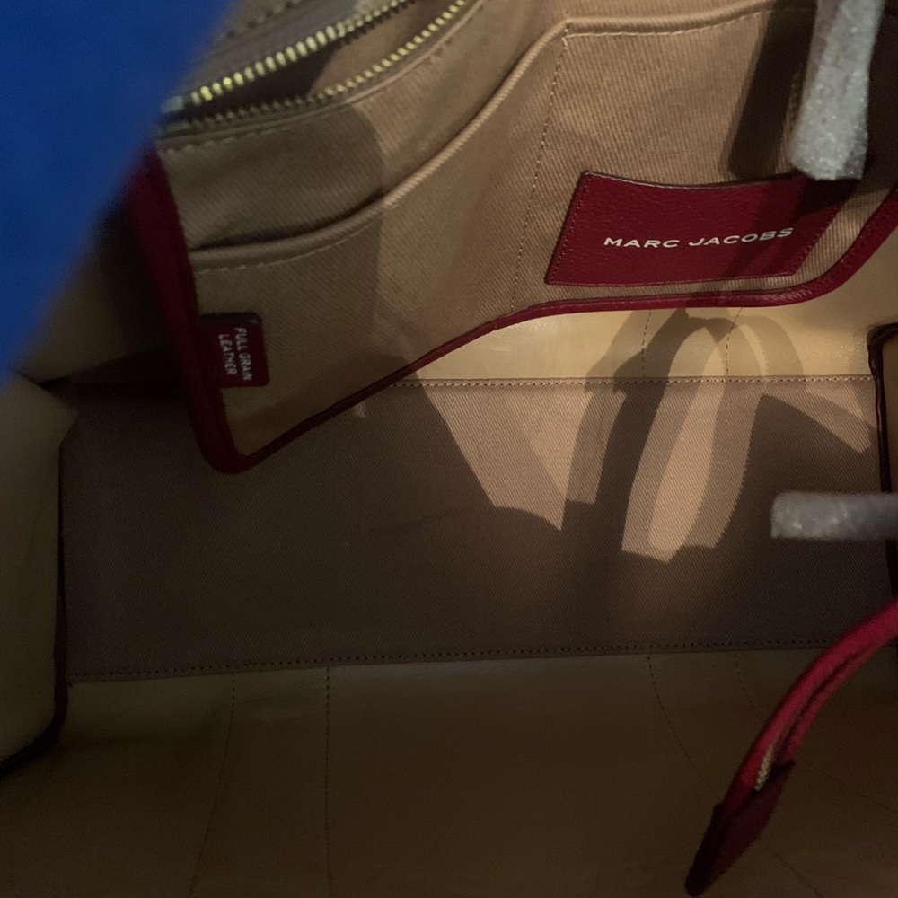 NWT Marc Jacobs Large The Tote Bag in Cherry(rare) - Picture 4 of 9